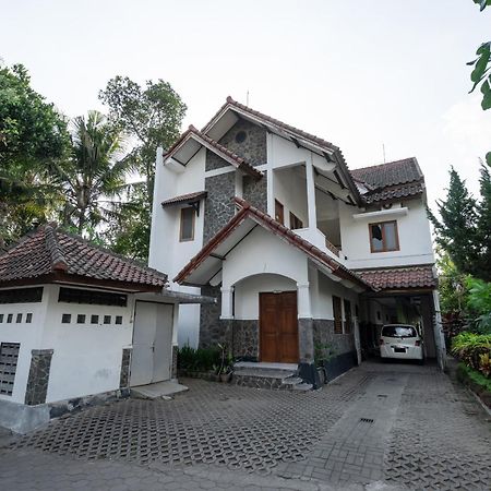 فندق Super Oyo 1778 Omah Duwet Beran Kidul المظهر الخارجي الصورة